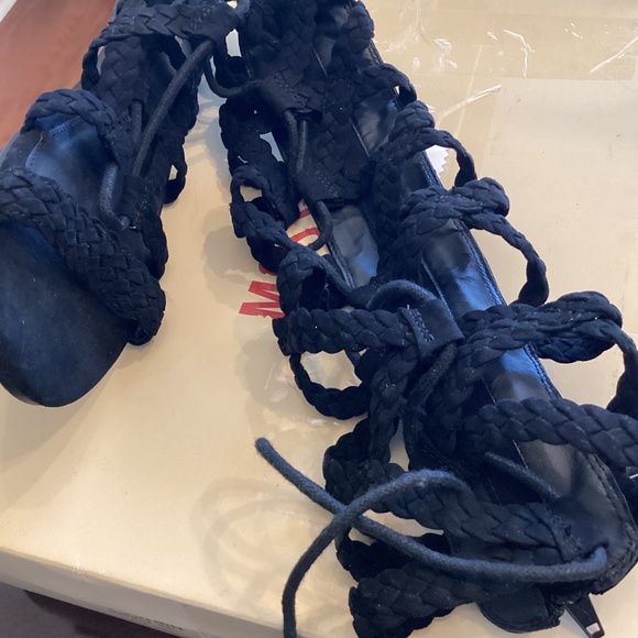 GLADIATOR LACE UP SANDAL ( Size: 10) - Picture 5 of 15